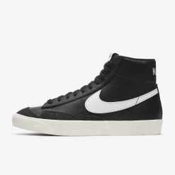Nike Men's Blazer Mid '77 Vintage Sneakers